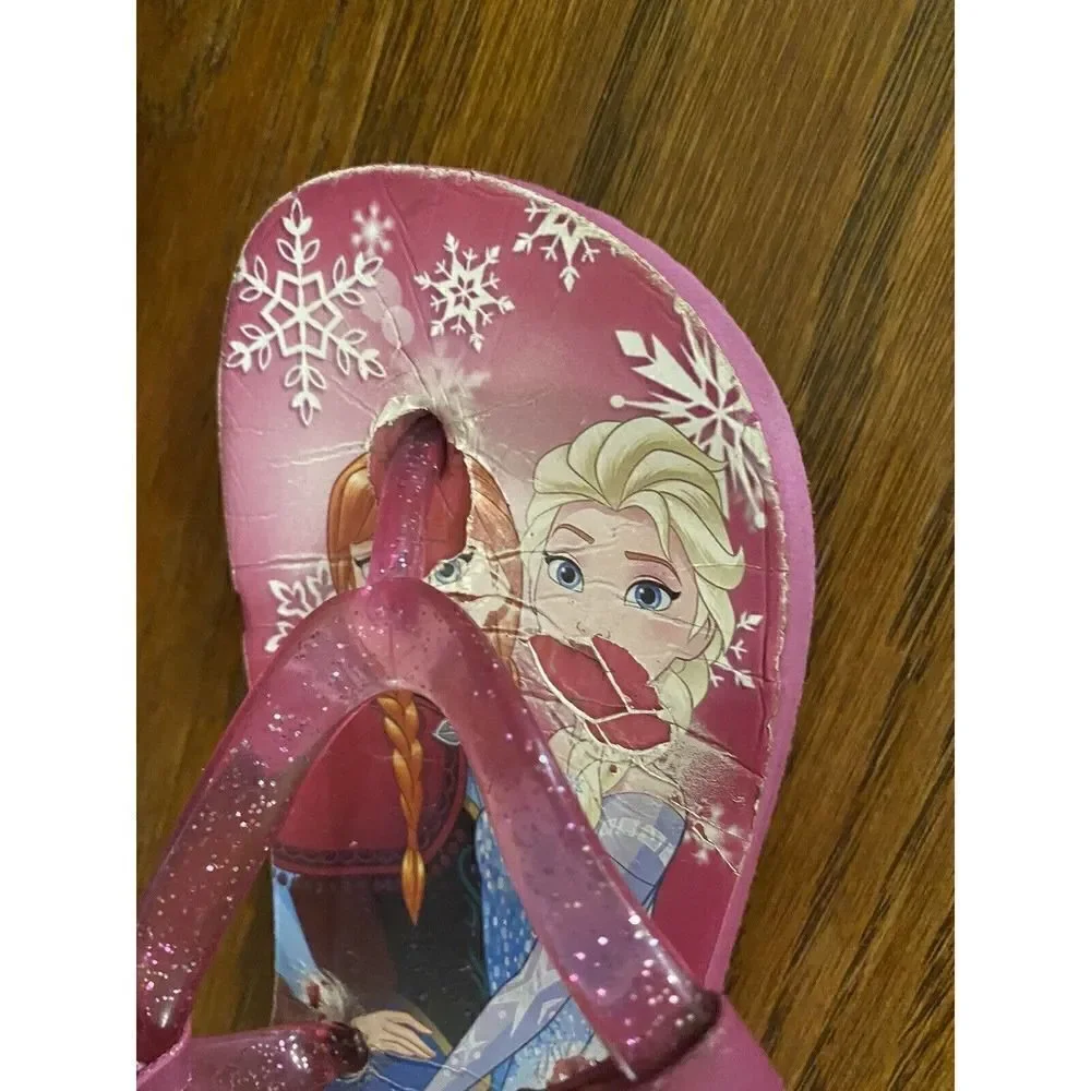 Frozen girls pink glittery flip flops